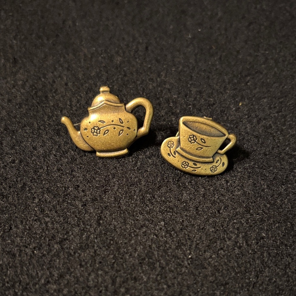 Teapot and teacup pins
